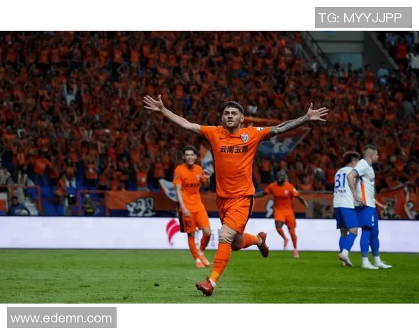 盛开竞技场3V3街头足球赛玉溪站闭幕,奥斯卡、约尼查助阵 盛开竞技场3V3街头足球赛玉溪站闭幕,奥斯卡、约尼查助阵